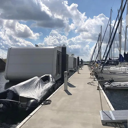 Schwimmendes Heimathafen * Großenbrode