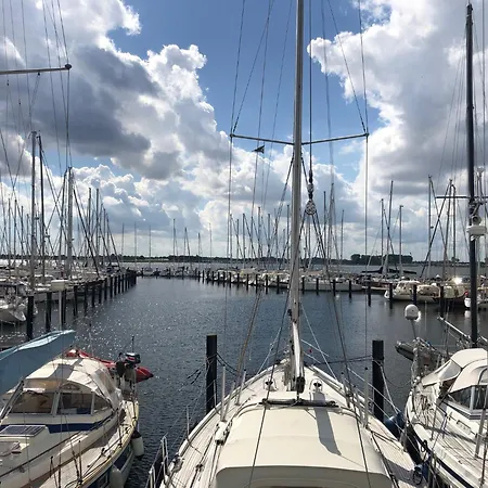 Schwimmendes Heimathafen * Großenbrode